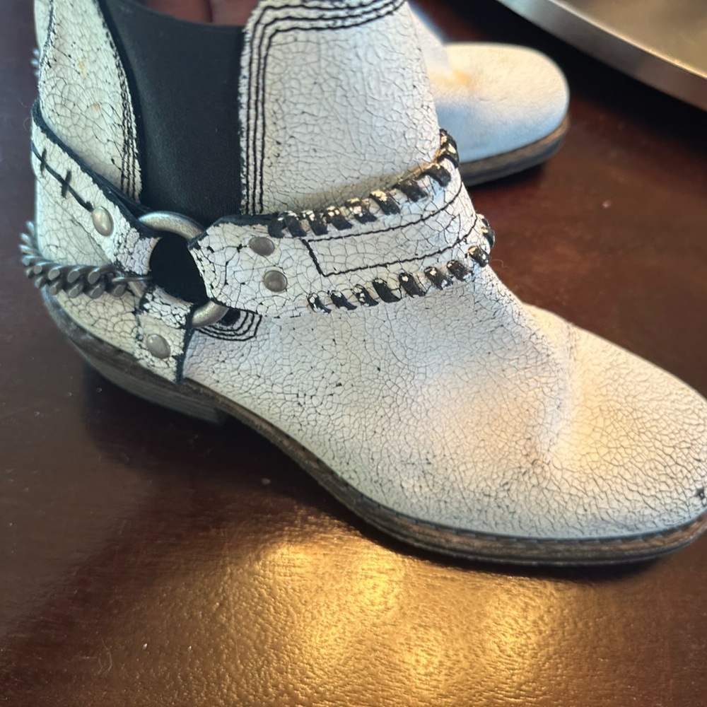 Free People Boots size 39